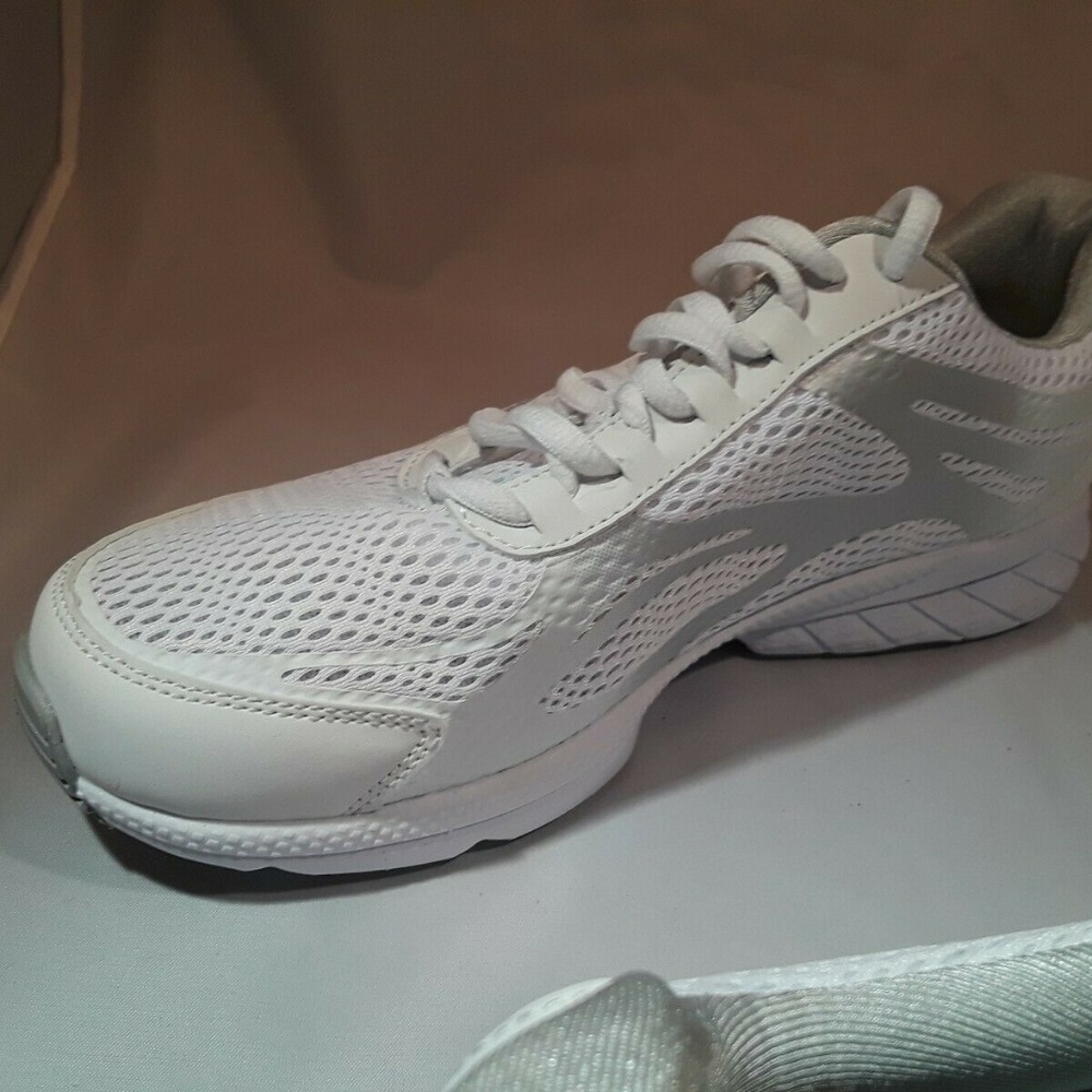 T51 Women's Comfort View White Athletic Shoe Size